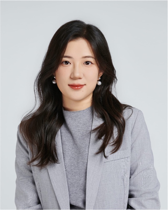 佟馨 Xin Tong